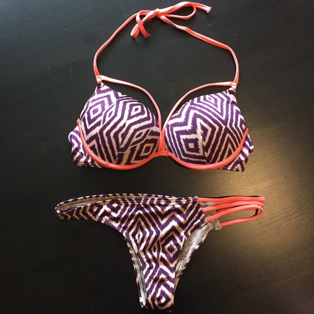 Victoria’s Secret bikini
